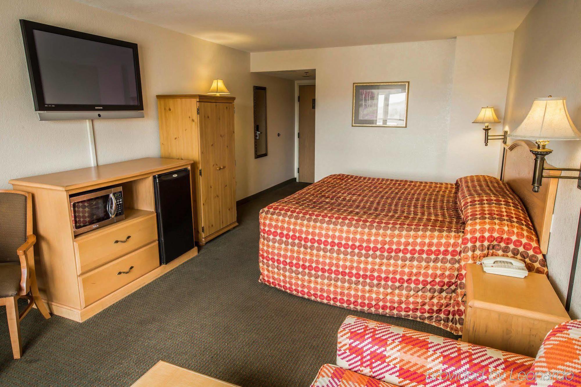 Rodeway Inn & Suites Near Outlet Mall - Asheville Eksteriør billede