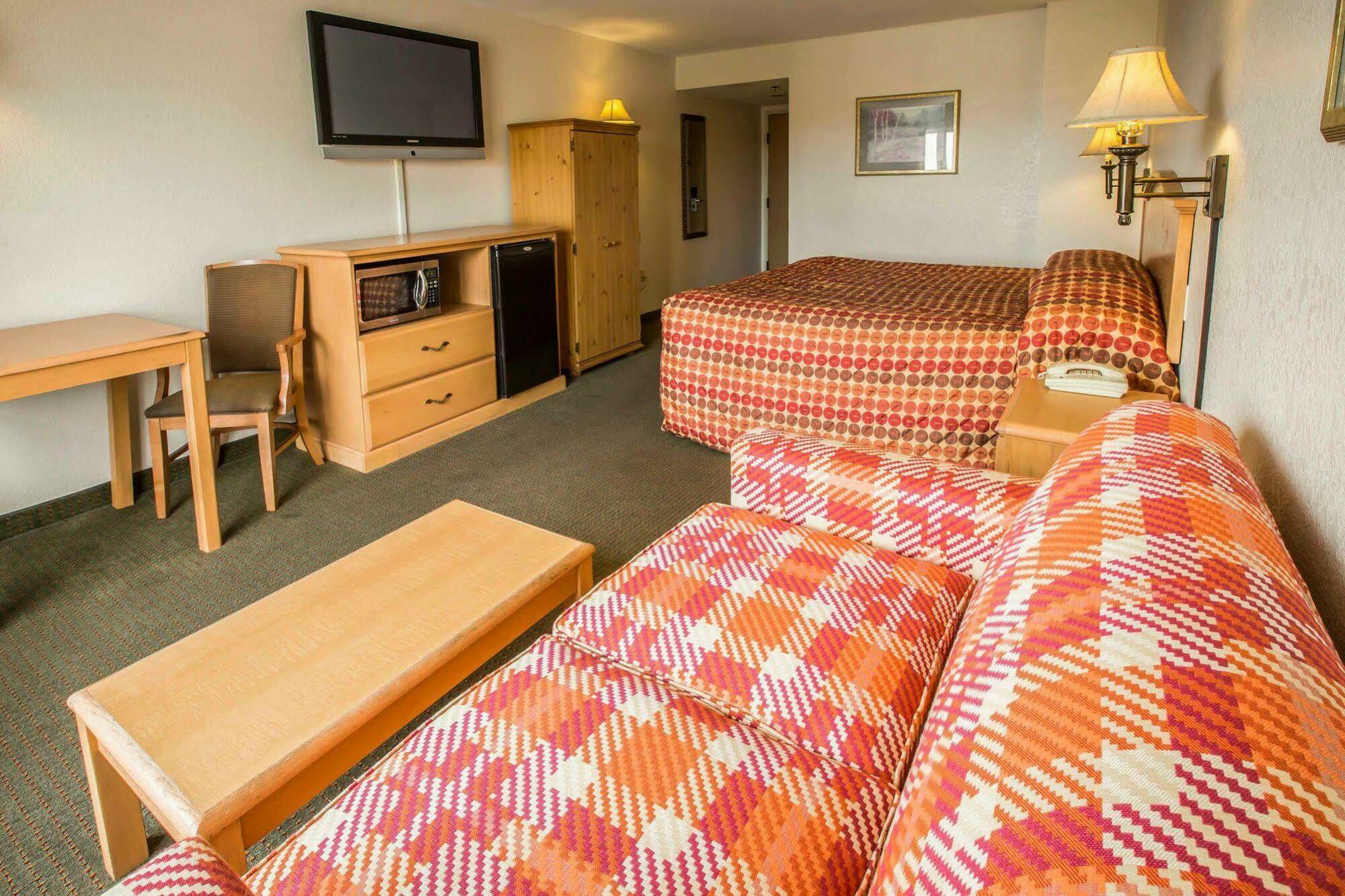 Rodeway Inn & Suites Near Outlet Mall - Asheville Eksteriør billede
