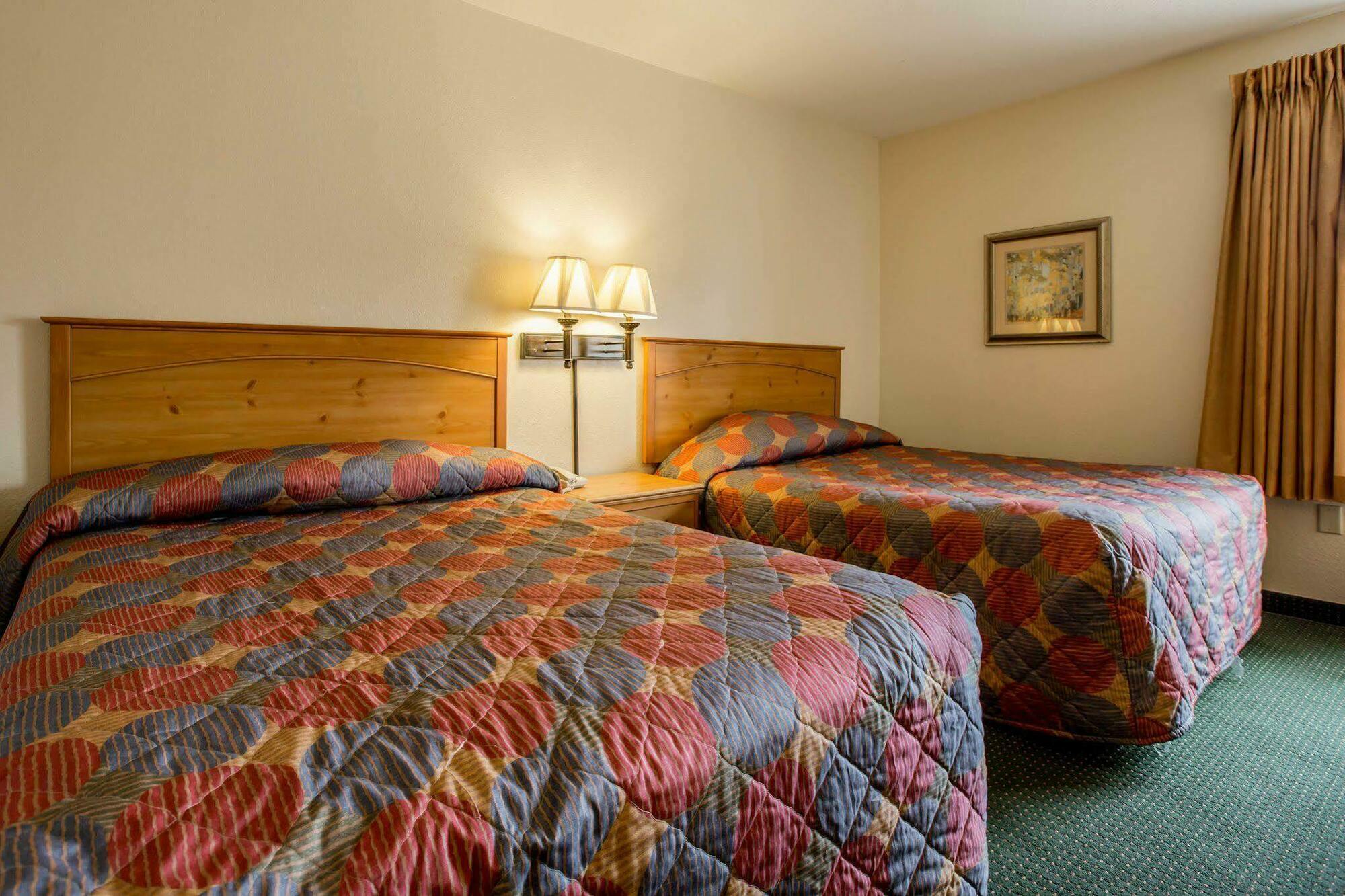 Rodeway Inn & Suites Near Outlet Mall - Asheville Eksteriør billede